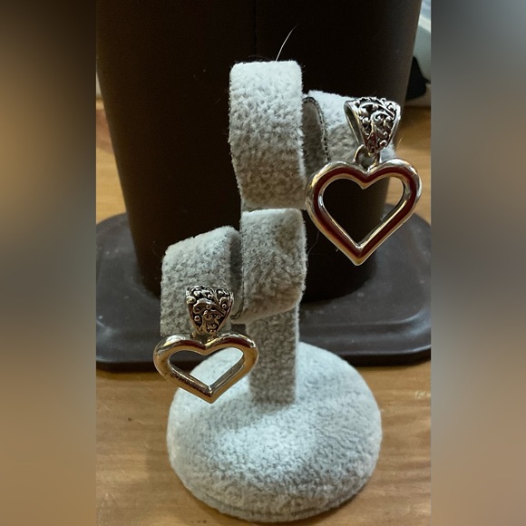 Silver toned/plated filigree scroll and dangle heart pieced earrings. - Picture 2 of 5